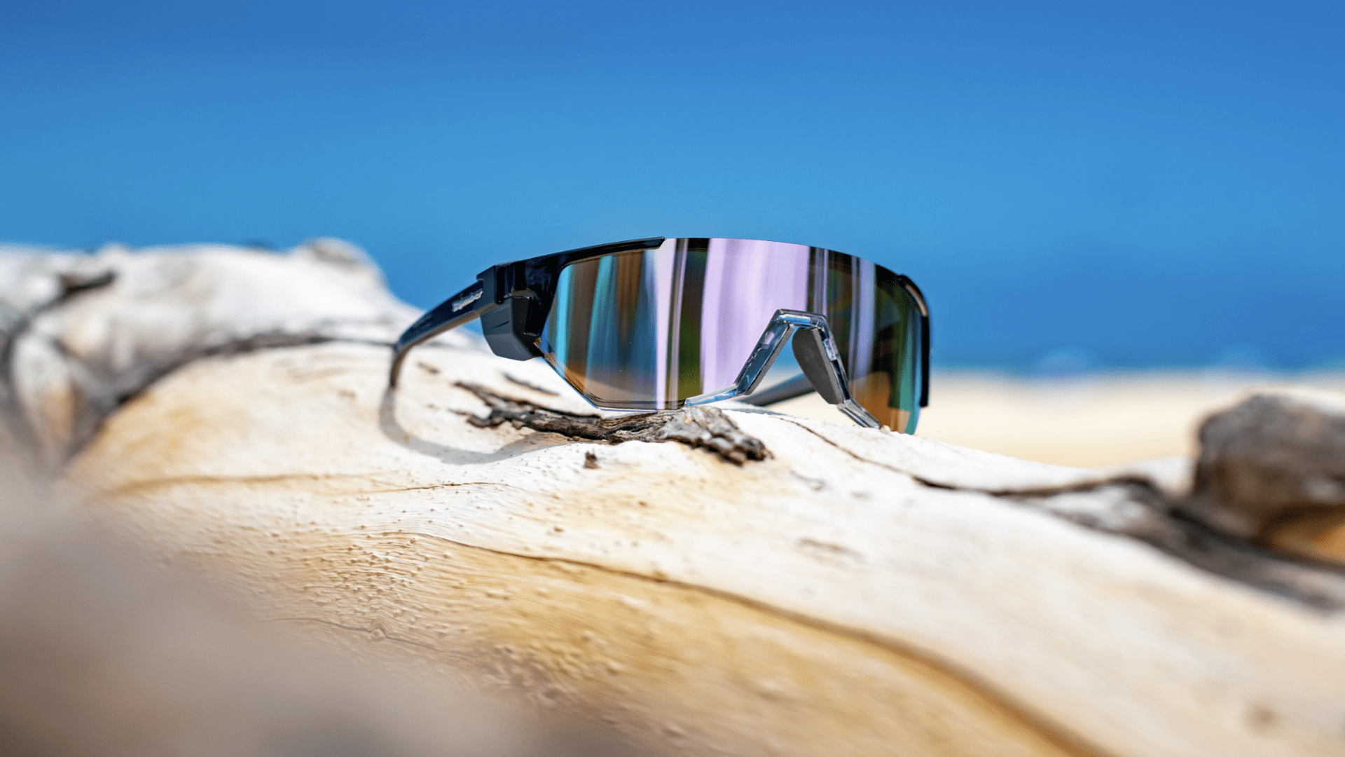 Pick the Right Sunglasses: Polarised, Mirrored, or Gradient? | SHEmazing!